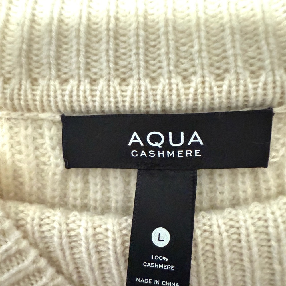 NWT Aqua cashmere sweater - Picture 3 of 3
